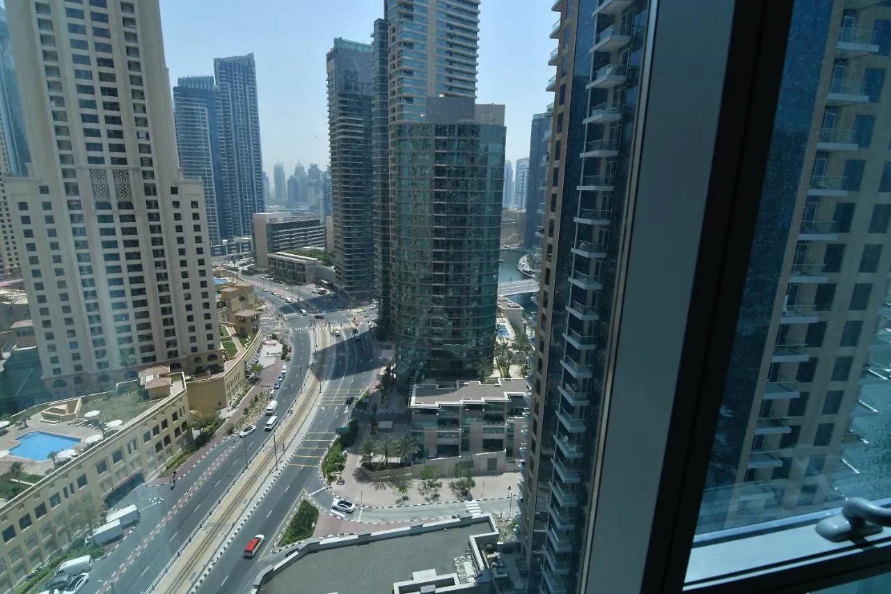 Lägenhet Holiday Homes Dubai